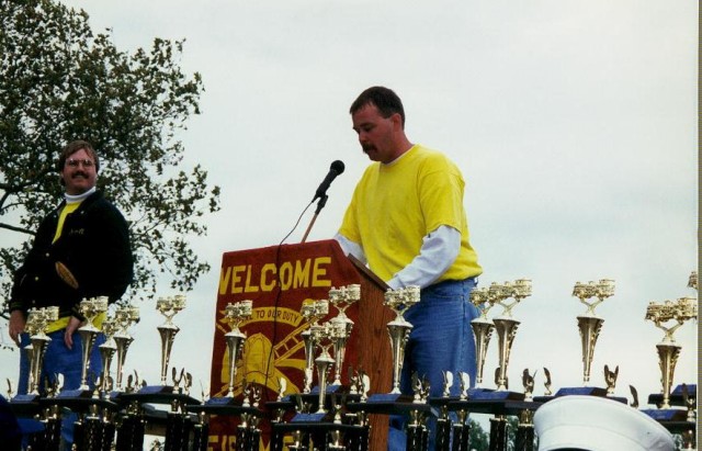 Handing out the trophy's at the 1998 Parade